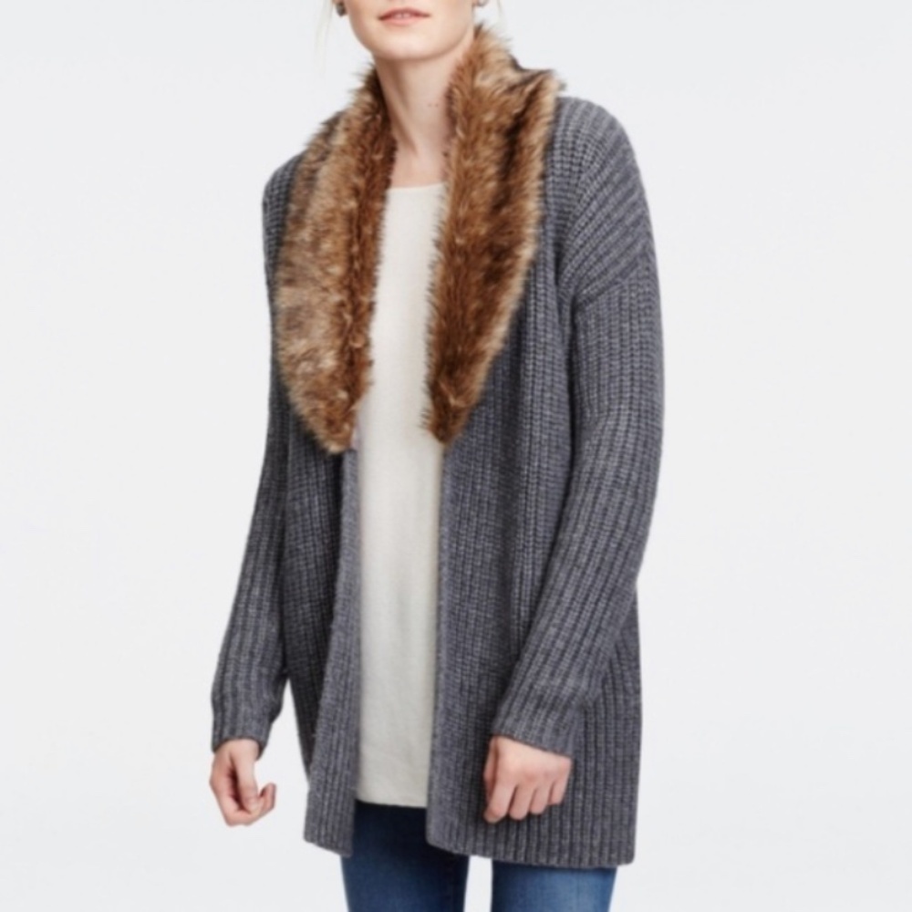 Ann Taylor Faux Fur Wool Chunky Knit Warm Winter Gray Sweater Size Medium